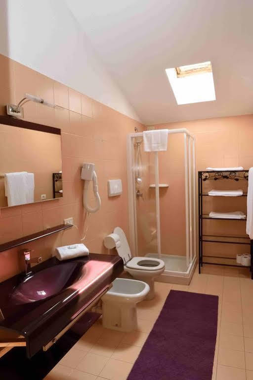 Hotel Residenza Alighieri Bardolino Exterior foto